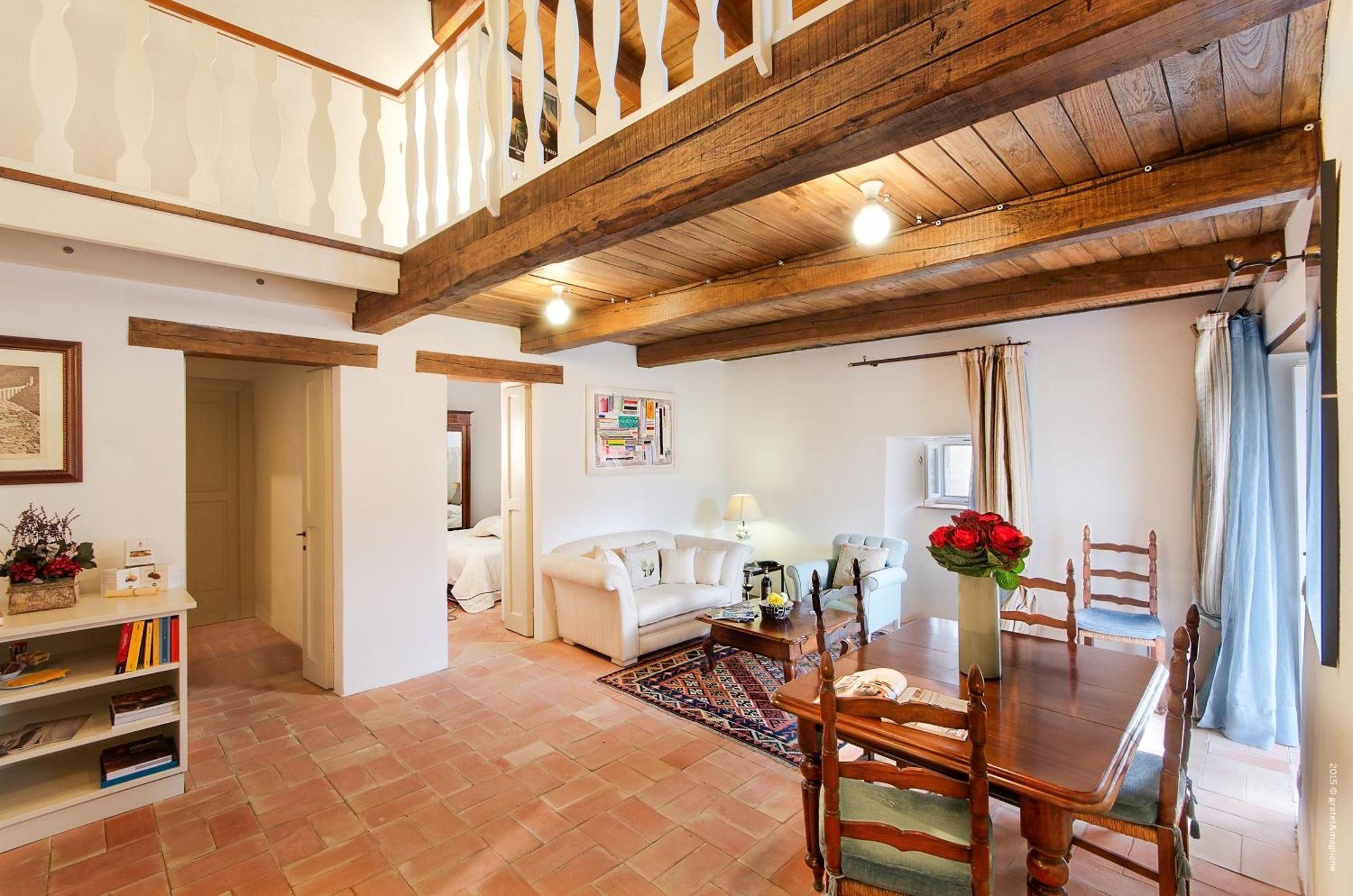 Castello Di Postignano Relais Hotel 4*