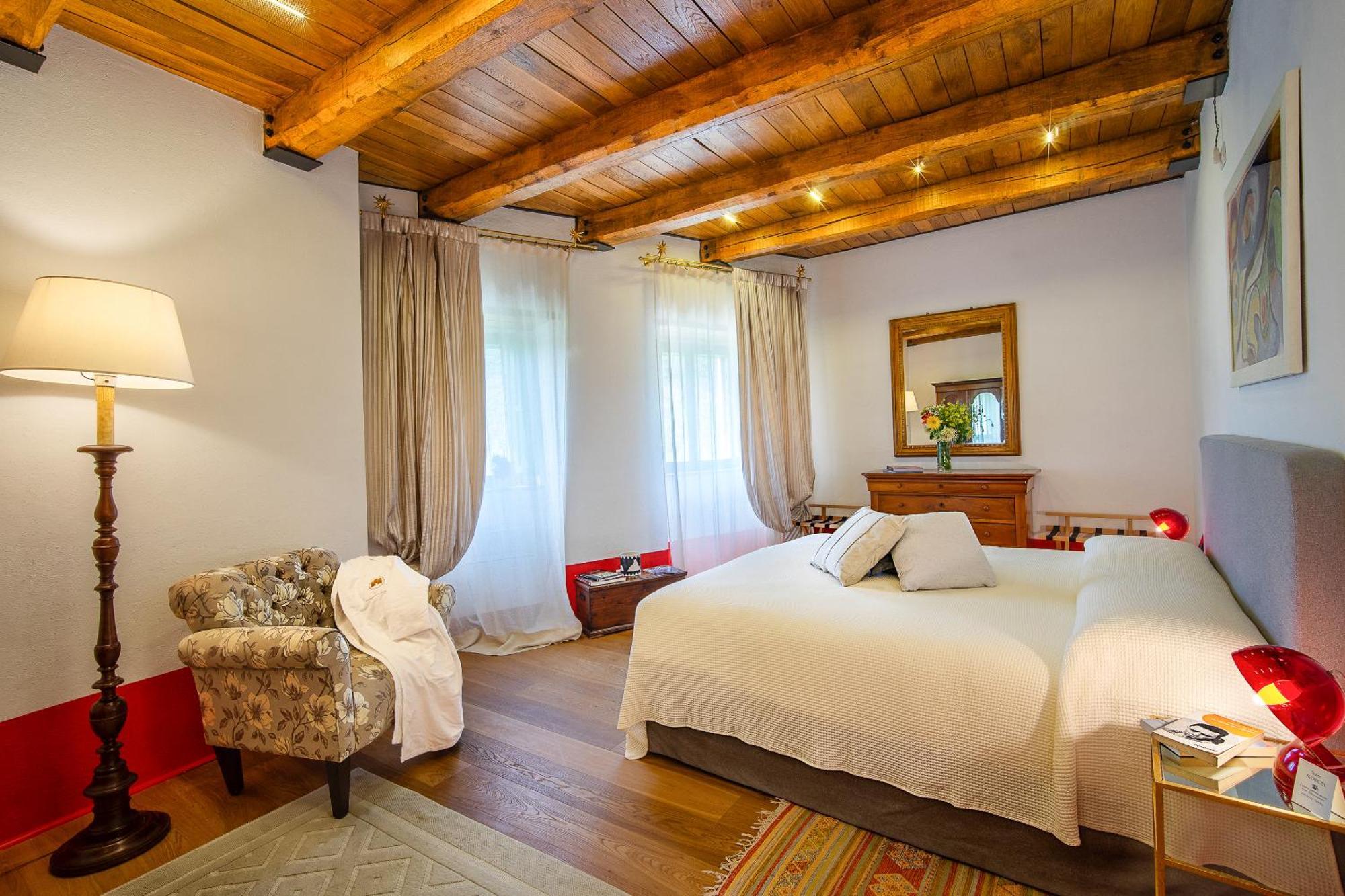Castello Di Postignano Relais Hotel Sellano