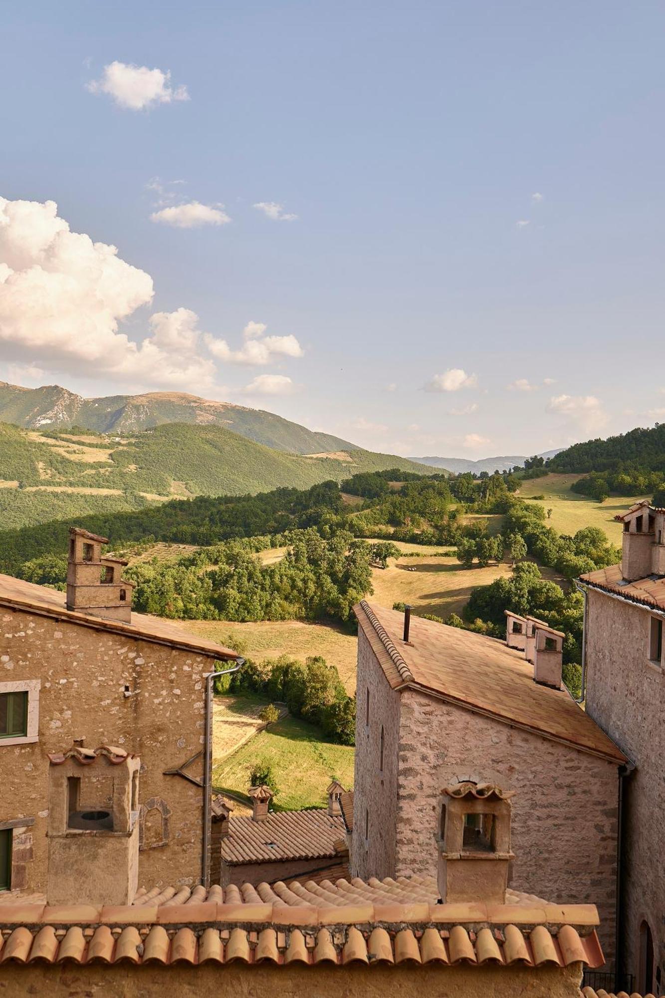 Castello Di Postignano Relais Sellano